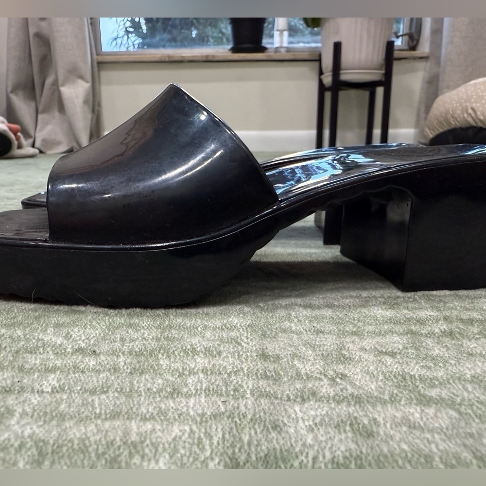 Glaze Women's Glossy Black Mules - Picture 2 of 6